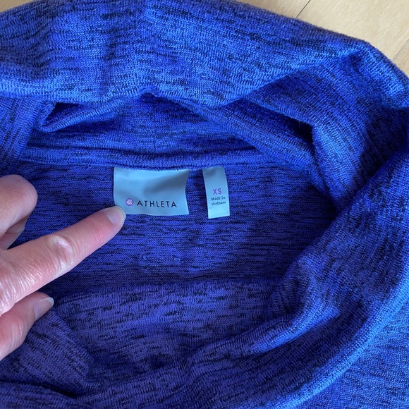 Athleta Sweater / Sweatshirt - Picture 5 of 7